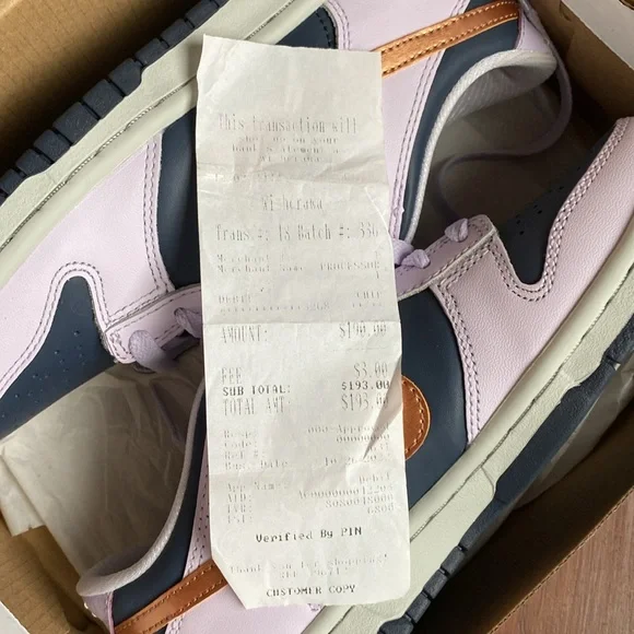 NIB Nike Dunk Low SE Sneakers - Picture 4 of 8